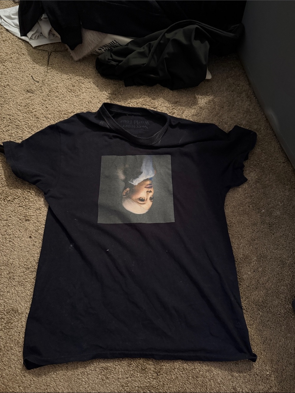 Ariana grande sweetener world tour tshirt